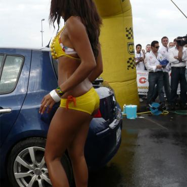 Donne e motori show