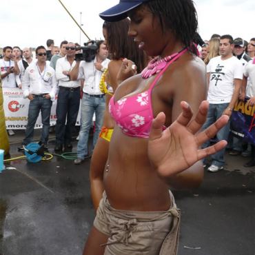 Donne e motori show