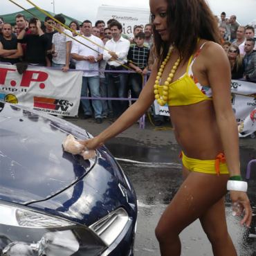 Donne e motori show