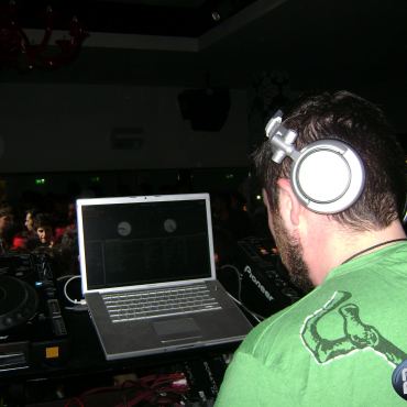 Jubilee Hotel Club - Elen Alien -12-04-2008